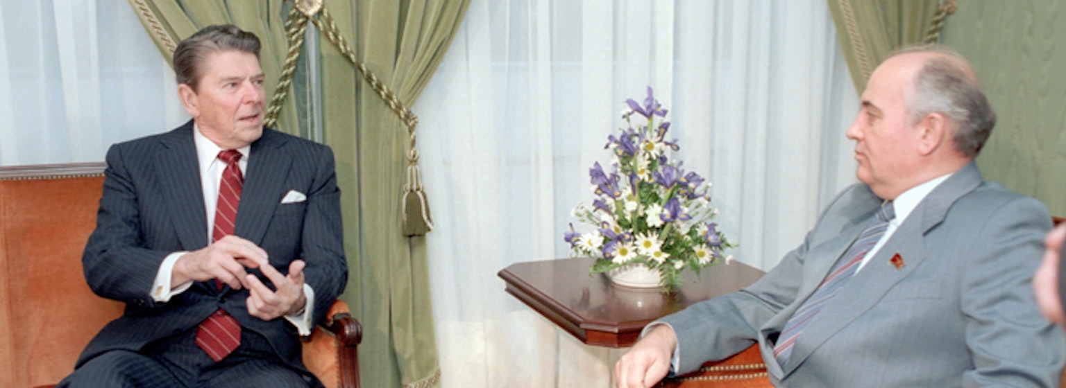 President Reagan's White House Diaries - 11-20-1985 Ronald Reagan's white house diaries for the day of 11-20-1985