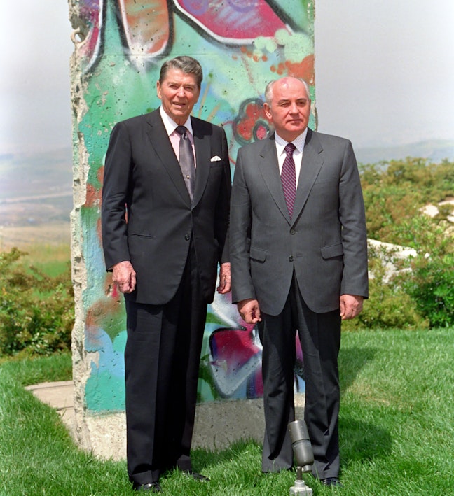 Reagan and Gorbachev in front of Berlin Wall section Reagan and Gorbachev in front of Berlin Wall section