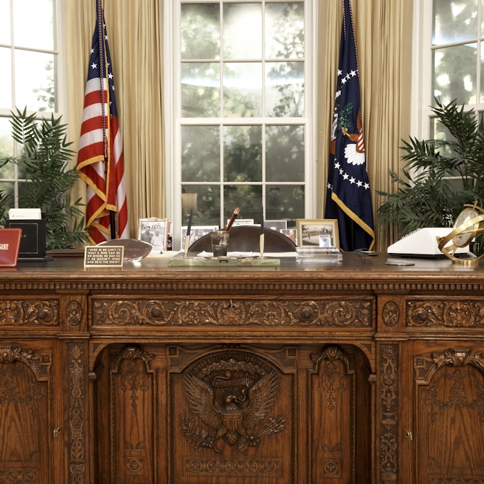 President Reagan's desk President Reagan's desk
