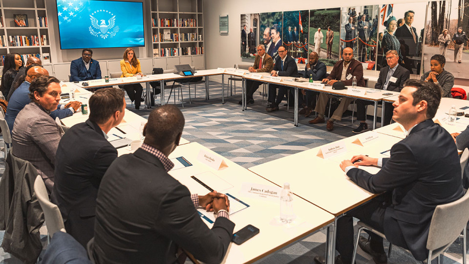 A private roundtable dialogue on sportsmanship, civility, and fighting for ideals, featuring distinguished Army-Navy Game alumni. Observing Chatham House Rule, the conversation was moderated by Fred Ryan (Chair, Ronald Reagan Presidential Foundation & Institute) and James Washington (President, The Rose Bowl Institute)