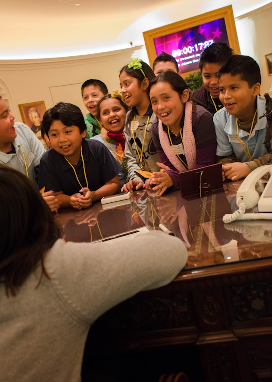 Students in Oval Office