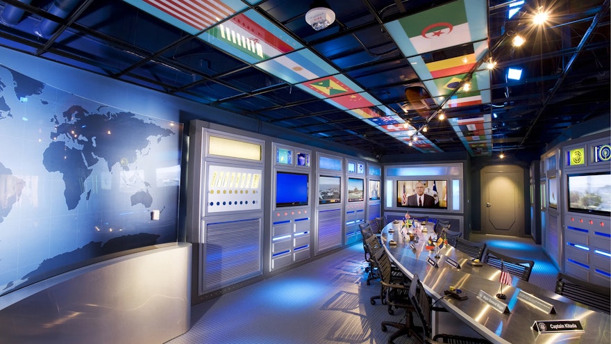 Simulation of a military command center